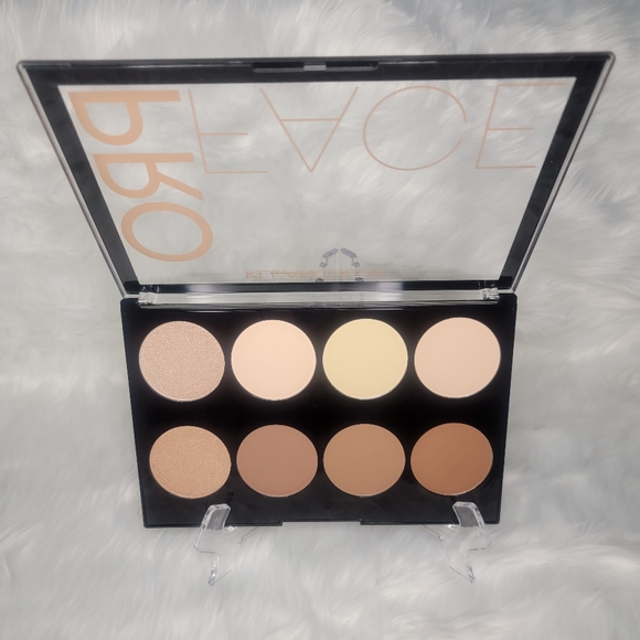 Kleancolor highlight & contour palette. - Picture 3 of 9